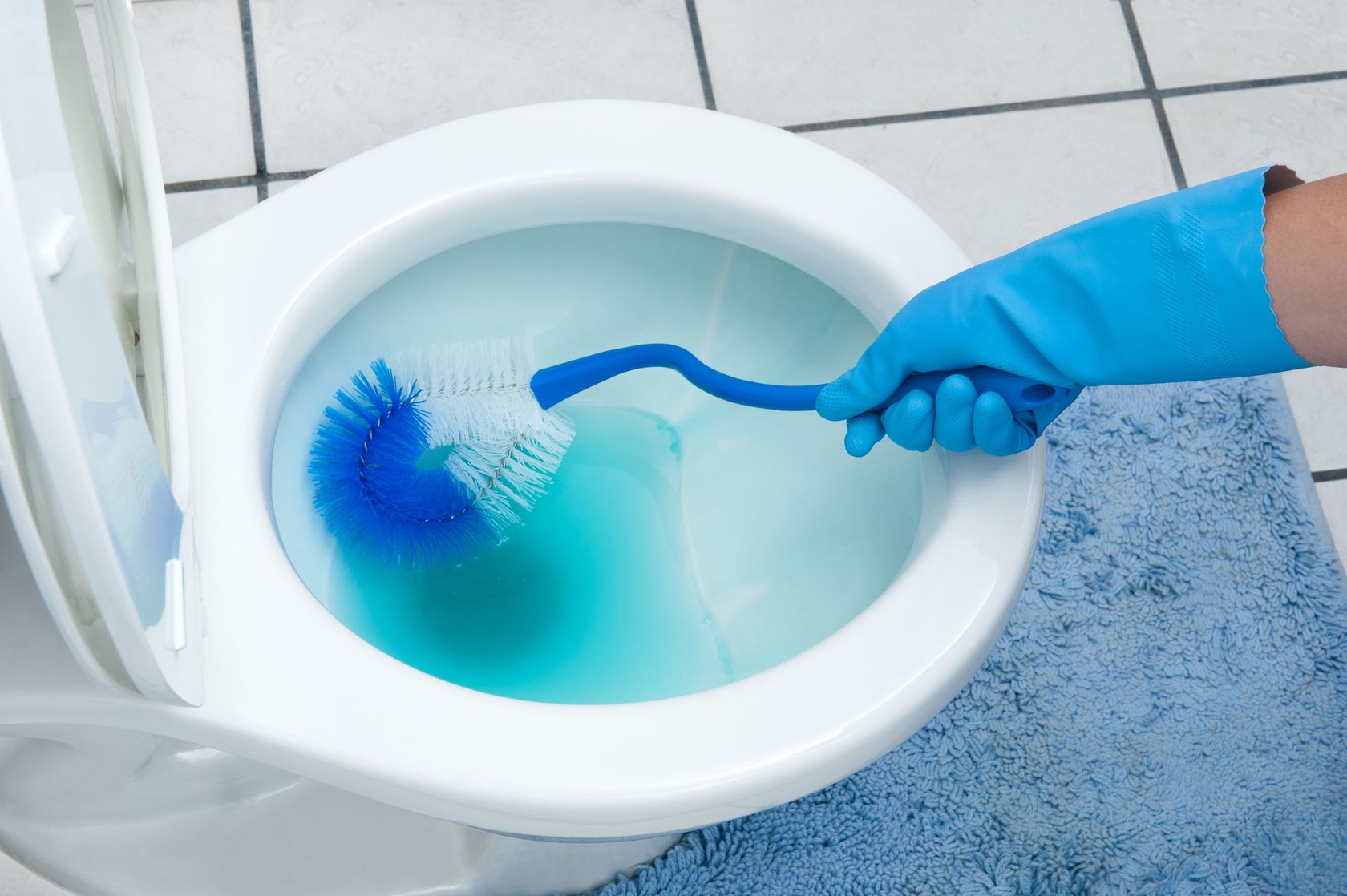 How to clean a bathroom: an expert guide